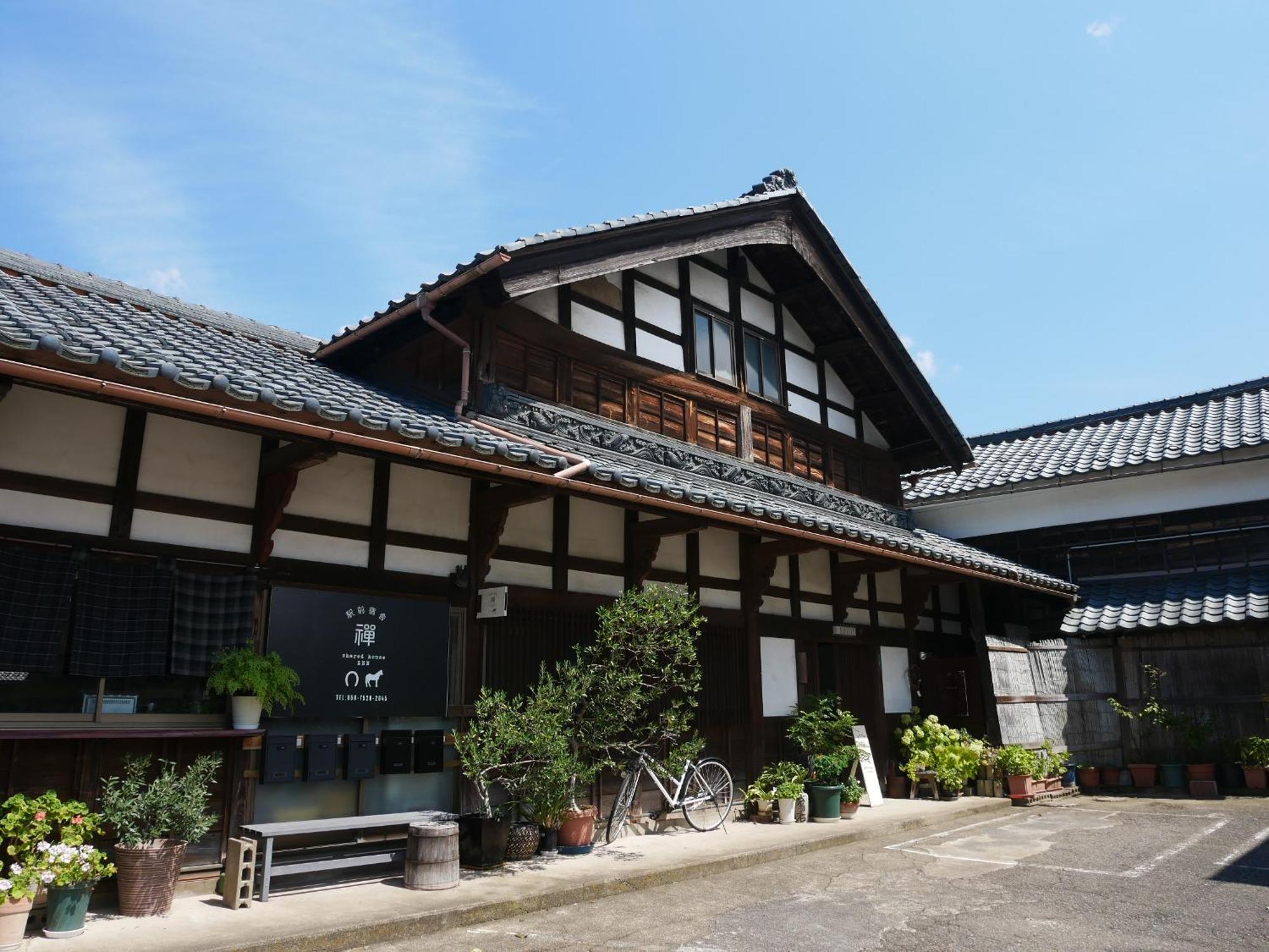 駅前宿舎 禪 Shared House Zen Eiheiji المظهر الخارجي الصورة